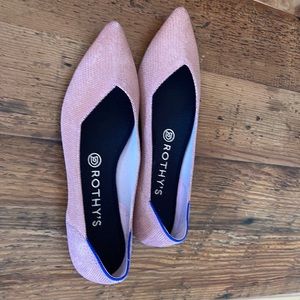 Custom painted rose metallic Rothy’s points 😍